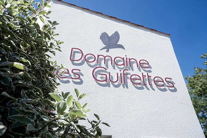 images/establishments/domaine-des-guifettes/equipements/6-domaine-des-guifettes-allees.jpg#joomlaImage://local-images/establishments/domaine-des-guifettes/equipements/6-domaine-des-guifettes-allees.jpg?width=667&height=444