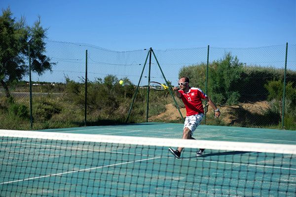 images/establishments/les-roquilles/equipements/23-les-roquilles-tennis.jpg#joomlaImage://local-images/establishments/les-roquilles/equipements/23-les-roquilles-tennis.jpg?width=600&height=400