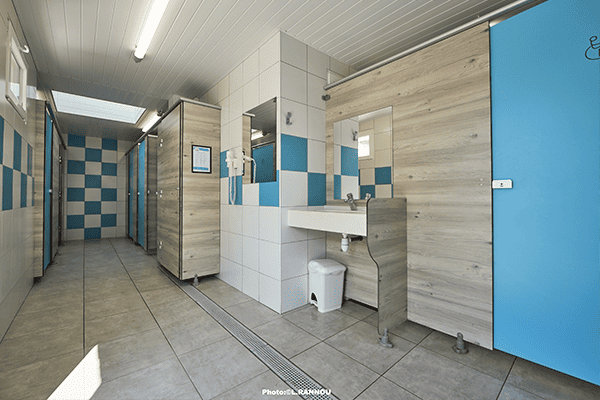 images/establishments/plijadur/equipements/camping-plijadur-bloc-sanitaire-interieur.png#joomlaImage://local-images/establishments/plijadur/equipements/camping-plijadur-bloc-sanitaire-interieur.png?width=600&height=400